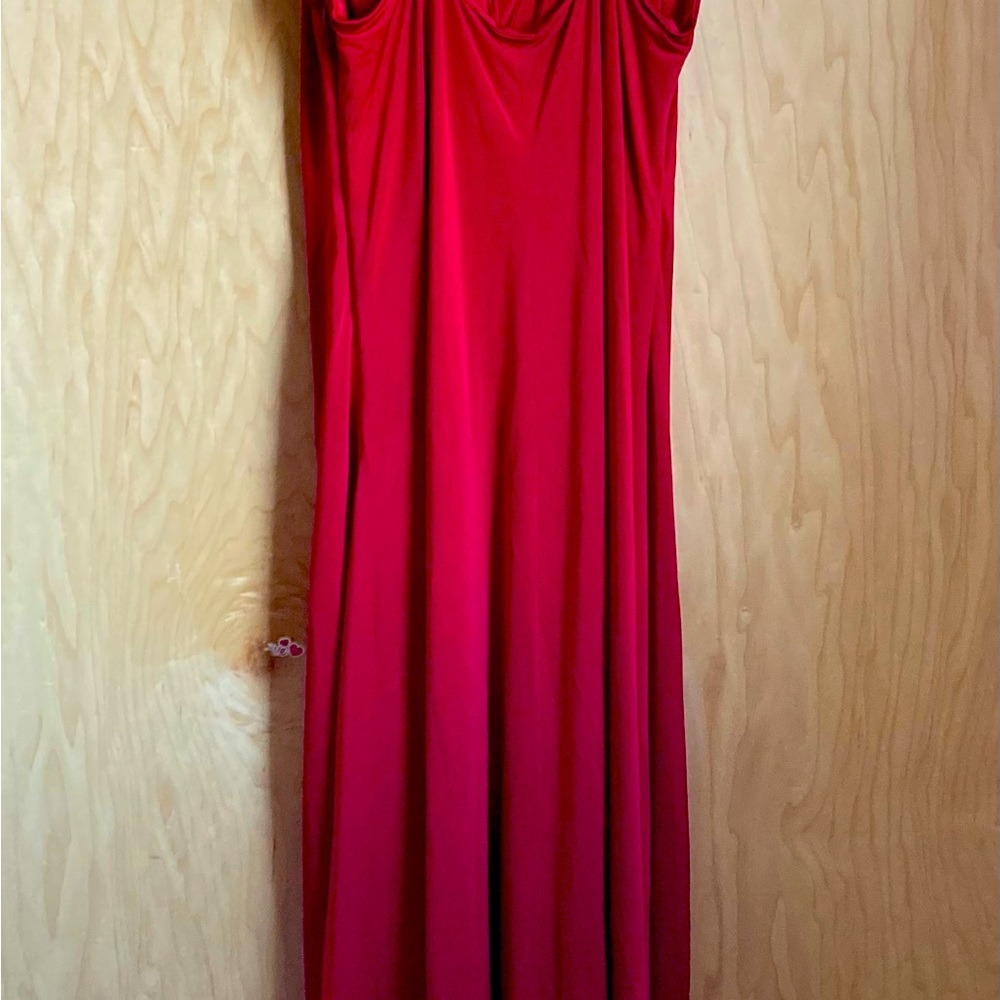 I’m Phase Fashion red evening gown size 16